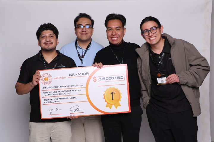 Ganador Elevator Pitch $15,000 USD